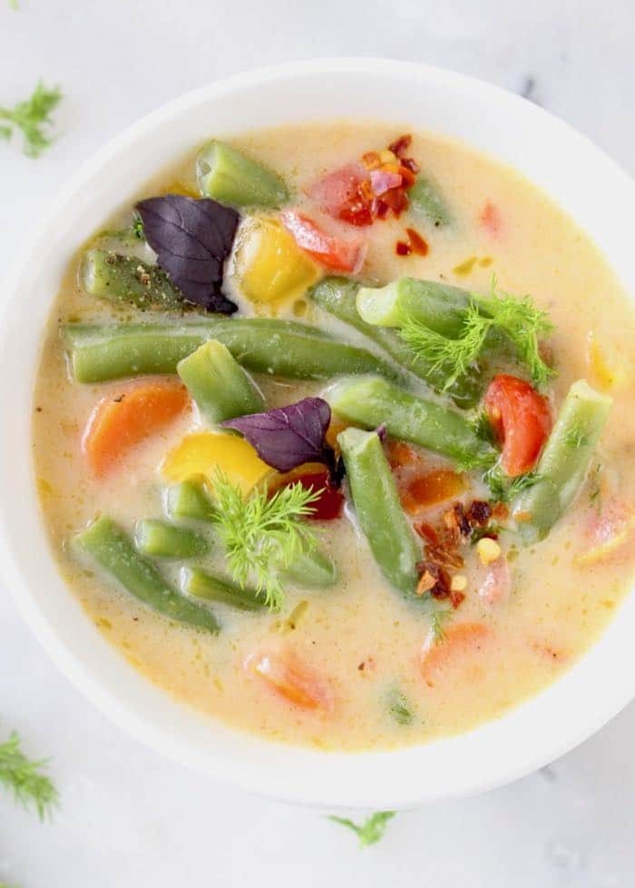 Healthy Green String Bean Soup Recipe with Dill and Tomatoes -Creamy, Vegan, Plant-Based