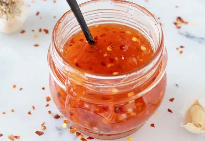 Easy Vegan Sweet and Spicy Chili Sauce 