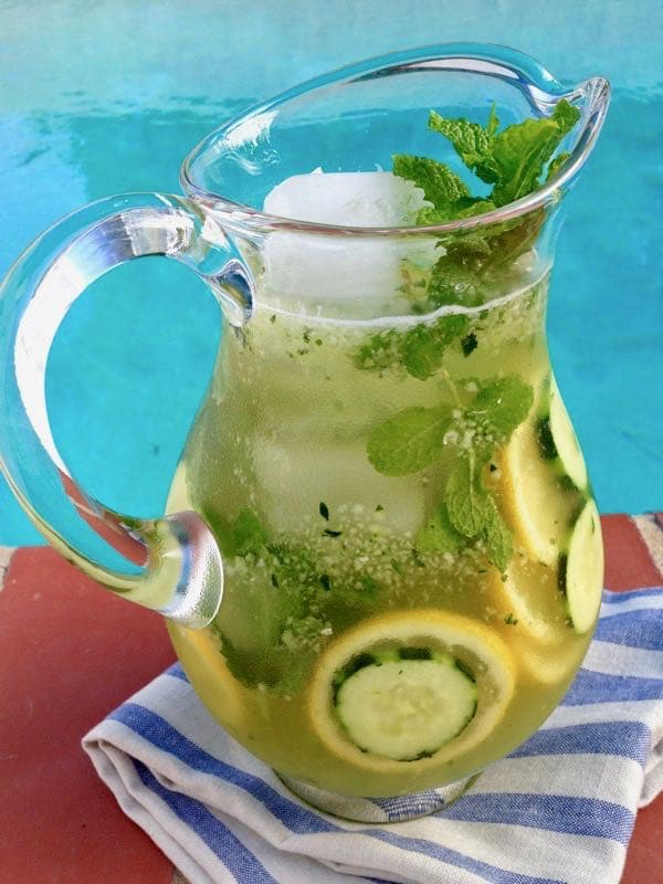 Vegan Cucumber Mint Lemonade - Raw & Healthy
