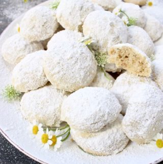 Snowball Christmas Cookies