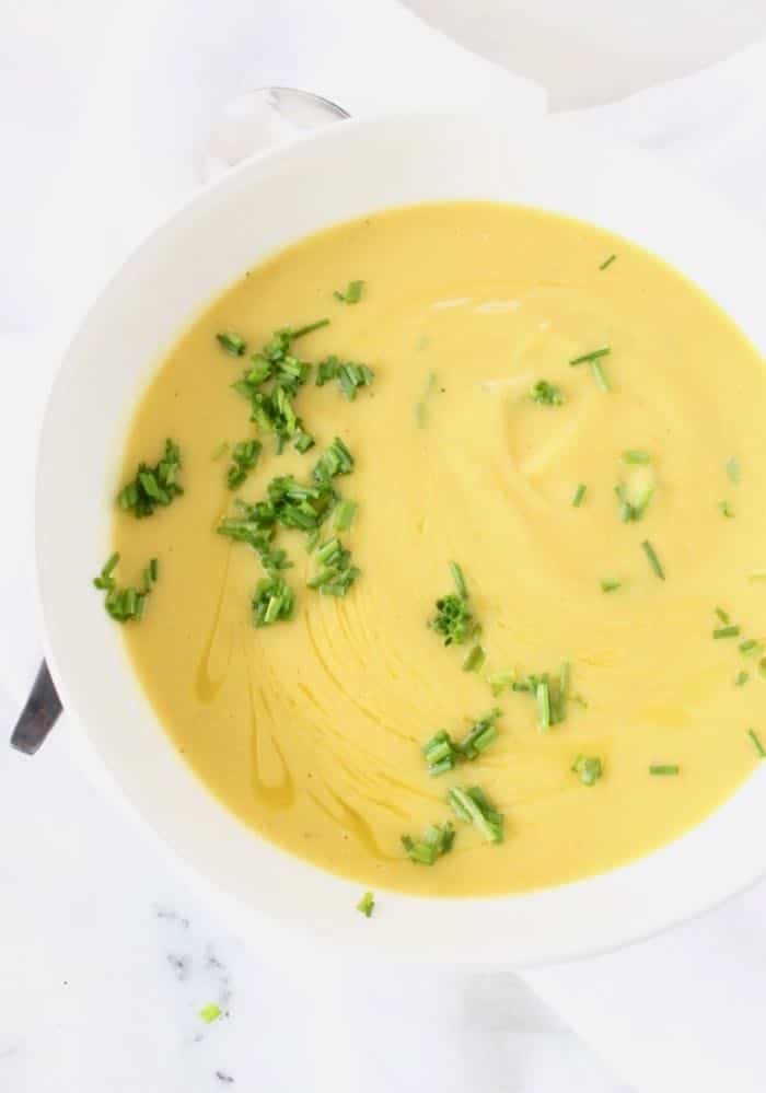 Best vegan cream of cauliflower soup recipe with cashews, potatoes and nutritional yeast.