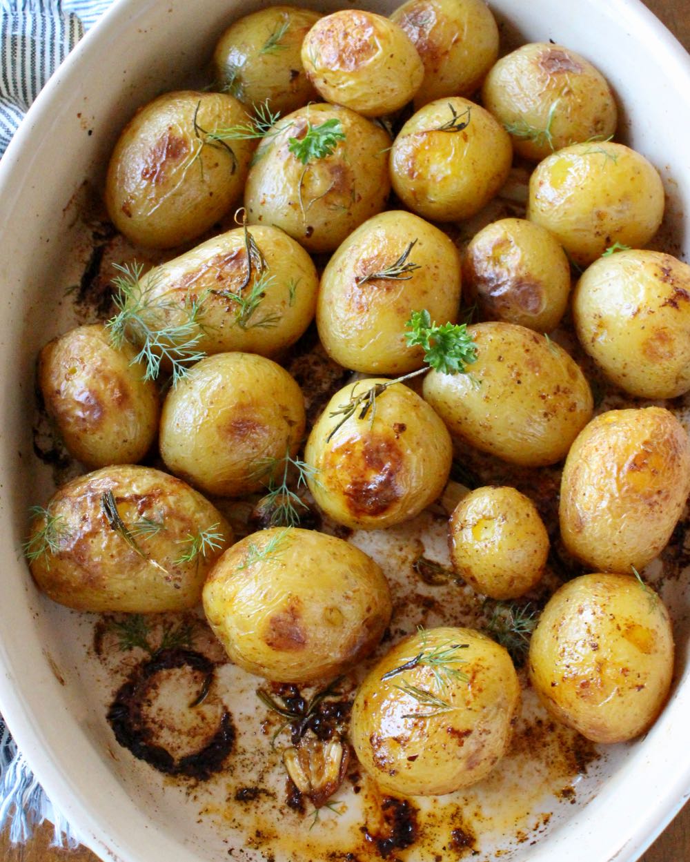 Crispy Garlic Rosemary Roasted Potatoes - Vegan, GF