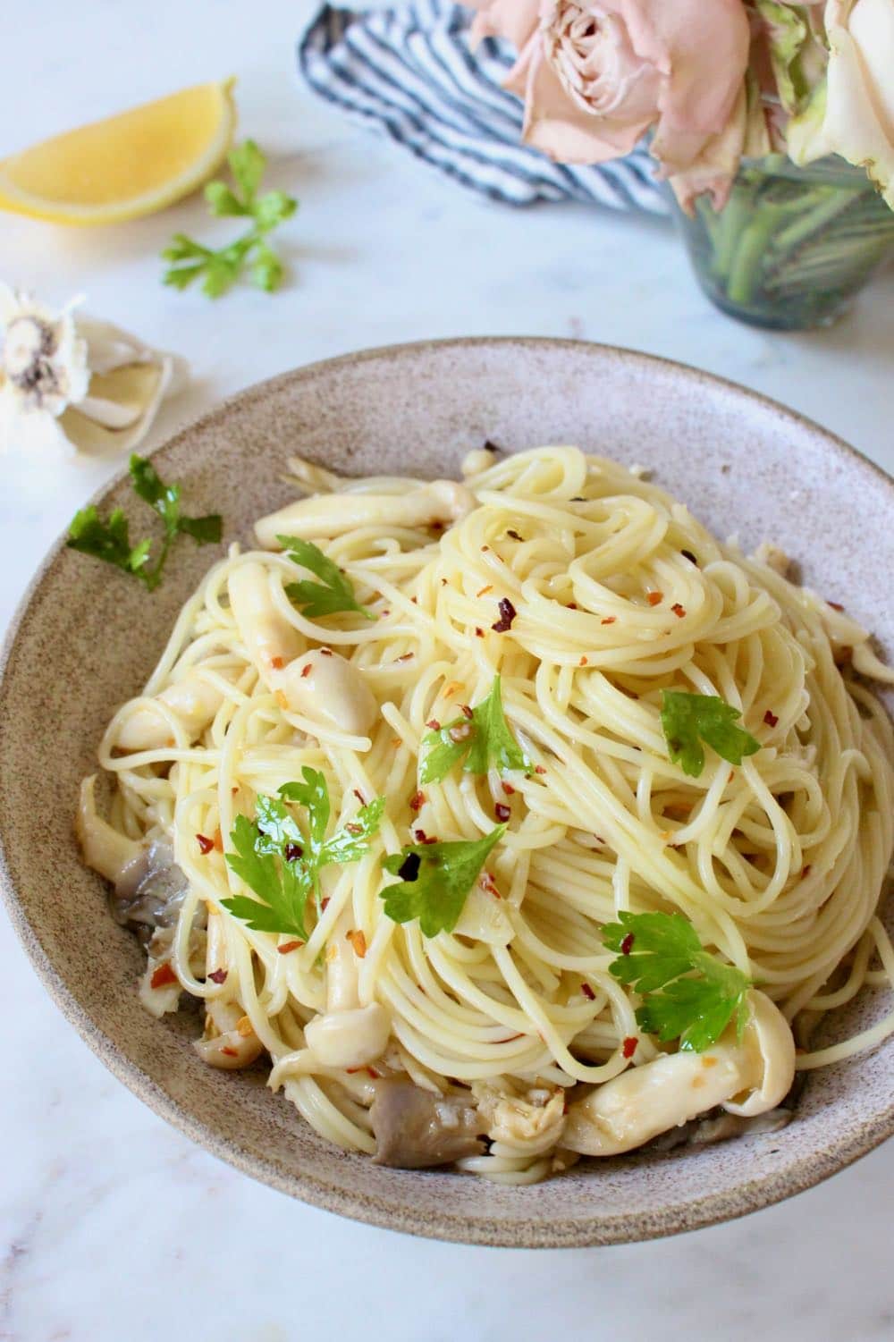 Vegan Spaghetti Aglio e Olio Recipe (Garlic and Oil Pasta)