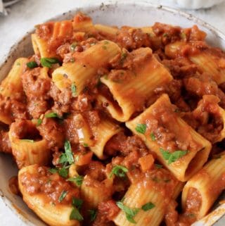 Vegan Bolognese Sauce with Soy Curls and Red Wine