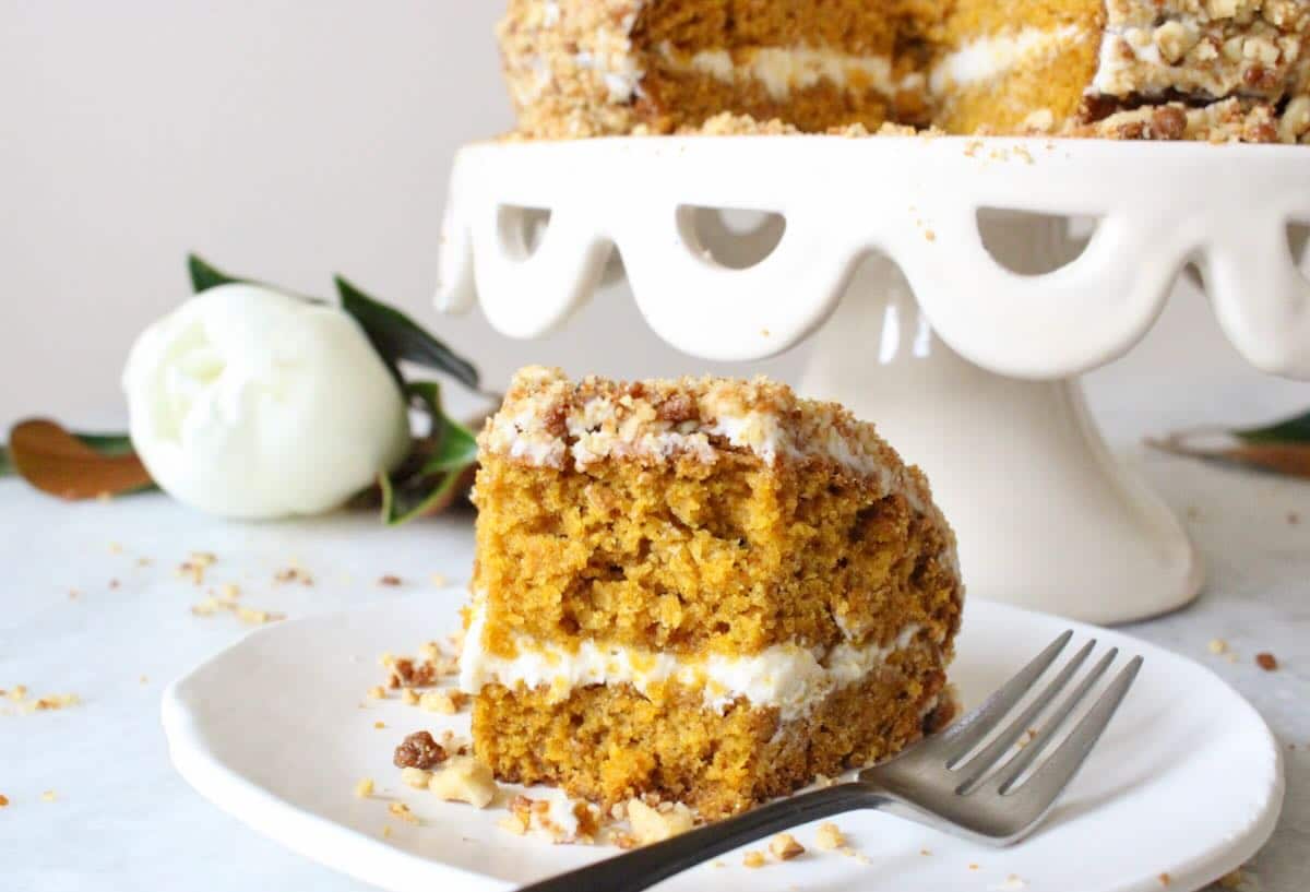vegan pumpkin crunch cake